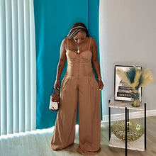Cargar imagen en el visor de la galería, Mocha Muse Wide Leg Jumpsuit