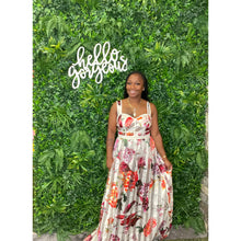 Cargar imagen en el visor de la galería, Flowered Maxi Dress